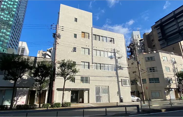 本社(経理部)